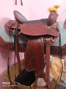 Selle d'équitation occidentale en cuir sculptée à la main Selles de course de baril de cheval Selle d'équitation de sentier de plaisir - Product Image 3