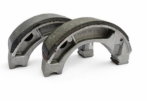 Plaquettes de frein arrière Vasus de haute qualité neuves pour Hero Splendor Plus |   Tambour de 110 mm |   Métal durable et résistant |   Motocyclette avec garantie de 3000 km - Product Image 1