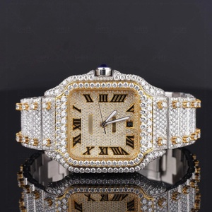 Reloj de Lujo Retro con Esfera Cuadrada de Dos Tonos, Completamente Adornado con Diamantes Moissanite, Cuarzo, Números Romanos y Caja de Acero Inoxidable - Product Image 4