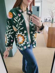 Chaqueta de Mujer con Bordado Suzani Colorido de Estilo Boho Único, Inspirada en el Arte Tradicional, Abrigo de Invierno con Diseño Vibrante, Blazer para Mujer - Product Image 3