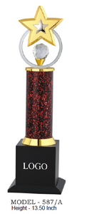 Trophée étoile avec boule de cristal et étoile dorée sur colonne rouge, gravure possible, pour sports et jeux, avec base en bois noir - Product Image 4