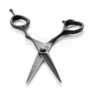 Tijeras de Corte de Pelo Profesionales Ultraligeras de Color Negro Mate, Diseño Ligero y Afilado para un Corte de Precisión, Uso Profesional de Barbería - Product Image 4