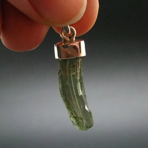 Colgante de Cristal de Moldavita Natural, Plata 925, Chapado en Oro Rosa, Minimalista, Unisex, para Uso Diario - Product Image 6