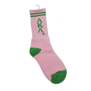 Chaussettes courtes roses avec lettres grecques vertes en mélange de coton, chaussettes de sport décontractées, douces et confortables pour tous les jours - Product Image 1