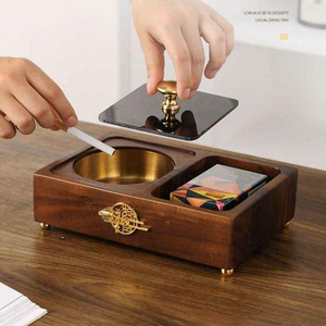 Cendrier en bois avec insert en acier inoxydable, design élégant pour cigarettes, cendrier sans fumée avec couvercle, durable et élégant pour la maison - Product Image 4