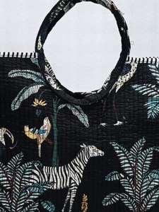 Sac fourre-tout matelassé fait main pour femme, sac à bandoulière pour le shopping - Product Image 2