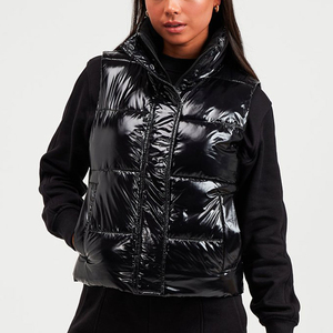 Gilet matelassé noir brillant pour femme, col montant, fermeture éclair, sans manches, hiver - Product Image 1