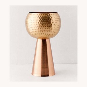 Stylish Customized Metal Gold Color Chrome Plated Durable Eco-Friendly Flower Pot New Design Decorative <b>Planter</b> for Home Garden - Product Image 2