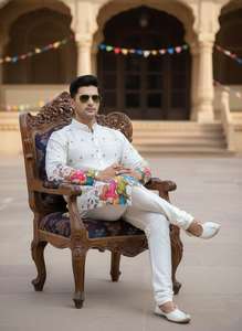 ชุดคุรตะผ้าไหมคอตตอนพรีเมียมสำหรับผู้ชาย พร้อมงานปักเลื่อม เหมาะสำหรับงานปาร์ตี้ งานดิวาลี สไตล์ดั้งเดิม ผลิตในอินเดีย - Product Image 2