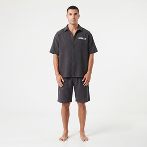 Conjunto de camisa y pantalones cortos de moda para hombre, manga corta, con botones, color gris sólido, conjunto informal a juego para verano, venta al por mayor - Product Image 3