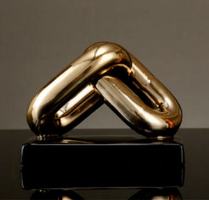 Escultura de Lujo con Eslabones de Cadena Dorada, Arte Moderno de Metal para Escritorio, Decoración Abstracta con Efecto de Latón Plateado, Adorno Artesanal para Hogar u Hotel - Product Image 2