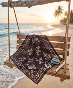 Bandana carrée faite à la main en coton imprimé indien, foulard bohème, accessoires pour cheveux de festival, cadeau pour elle, été, plage, durable - Product Image 1