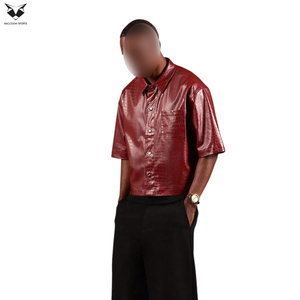 เสื้อเชิ้ตผู้ชายสีเบอร์กันดี หนัง PU แขนสั้น คอตั้ง กระดุมเดี่ยว คุณภาพสูง สไตล์ลำลอง สตรีทแวร์ ระบายอากาศได้ดี ทนทาน - Product Image 6