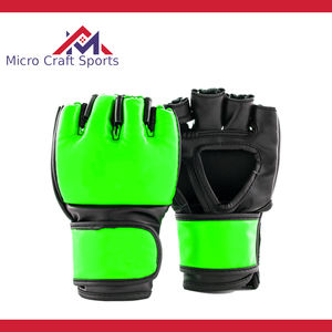 Gants de boxe et de MMA professionnels en cuir PU, logo personnalisé, fermeture étanche, antidérapants, équipement de boxe de haute qualité, fabriqués au Pakistan - Product Image 6