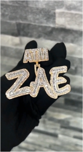 จี้เพชรทรงบาแกตต์ GRA มอยส์ซาไนต์ ชุบทอง 18k แบบกำหนดเองสำหรับแร็ปเปอร์  พร้อมจี้เงินแท้ 925 สำหรับงานปาร์ตี้  สำหรับทั้งชายและหญิง - Product Image 5