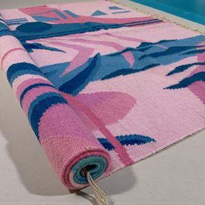 Tapis Kilim en Laine Tissé à la Main Moderne, Motif Botanique Tropical Abstrait (Rose Teal), Tissage Plat Contemporain, Écologique, Antidérapant - Product Image 3