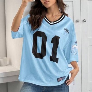 Maillot de football américain streetwear 2026 personnalisé avec logo, bleu ciel, coupe oversize, en mesh respirant, style hip-hop, pour hommes et femmes, col en V, entraînement Y2K - Product Image 6