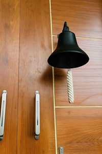 American Brass <b>Bell</b> Black Surface Well <b>Bell</b> Premium Brass <b>Bell</b> Ideal For Home Decor Nautical Garden Entrance And Temple - Product Image 6