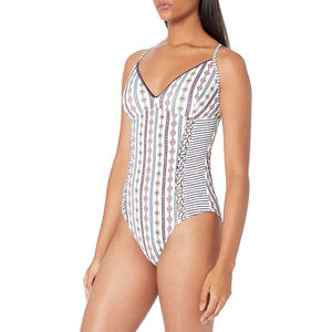 Maillot de bain une pièce 100 % polyester personnalisé avec logo, imperméable, pour femme adulte, grande taille, impression par sublimation – Collection 2026 (vente en gros) - Product Image 1