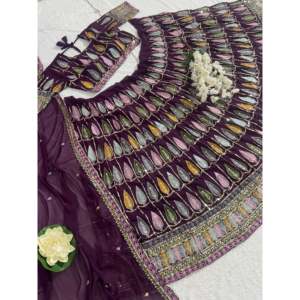 Robes de soirée élégantes, lehenga choli brodé pour les fêtes et les occasions spéciales - Product Image 6