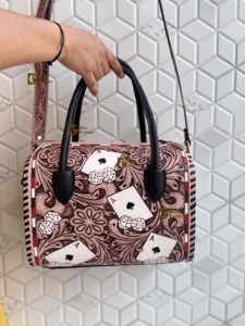 Sac à main Speedy en cuir sculpté à la main, de luxe, de créateur, style Gypsy Boho, sac à bandoulière élégant fait main pour femme - Product Image 1