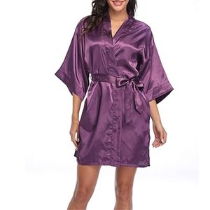Al por mayor: Albornoces de satén de poliéster lisos para mujer, tipo kimono, para novias, damas de honor, fiestas de boda, playa y ropa de dormir, con cuello en V y transpirables. - Product Image 1