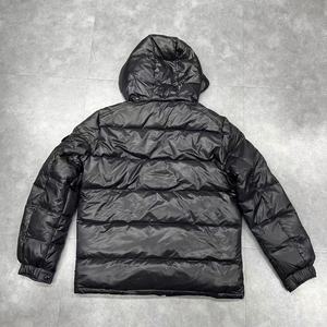 Vestes d'hiver en duvet de canard pour hommes, logo brodé personnalisé, fermeture éclair, vente en gros - Product Image 2