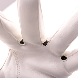 Gants thermiques élégants et doux en peau de mouton blanche écologique pour femme, à doigts complets, classiques, avec bouton-pression, pour le sport et les occasions formelles - Product Image 4