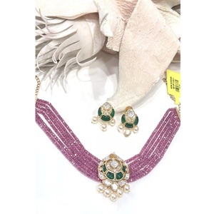 Ensemble collier et boucles d'oreilles en laiton plaqué or de qualité supérieure, classique et élégant, pour les occasions de mariage et de fête, collection pour femmes - Product Image 1
