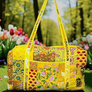 Customised Handmade Floral Print Duffel <b>Bag</b> Blue Pink Cotton Quilted Weekender Travel <b>Bag</b> Large Capacity Zipper Closure - Product Image 1