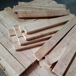 Tableros de Madera de Caucho Duraderos con Juntas Dentadas - Suministro Directo de Fábrica desde Vietnam para Muebles e Interiores - Product Image 1