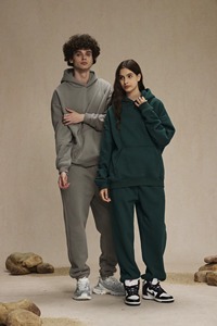 Survêtement personnalisé en molleton technique épais coupe ajustée – Tenue de sport décontractée et élégante pour homme, idéale pour le jogging, la course et l'entraînement – Respirant - Product Image 2