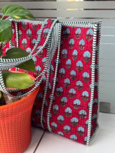 Bolsa de Compras de Algodón Hecha a Mano en India con Estampado Artesanal, Bolsa de Mano para Mujer, Bolsa de Hombro Acolchada con Estampado Artesanal - Product Image 2