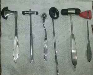 MEDZORA SURGICAL Juego de martillos de percusión Babinski de alta calidad, manual, de acero premium y latón, con certificación CE para uso médico. - Product Image 4