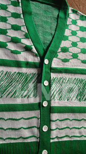 Cárdigan de Punto Verde y Blanco de Alta Calidad con Logotipo Personalizado de la Hermandad HMR, Cuello en V, Bordado Griego - Product Image 5