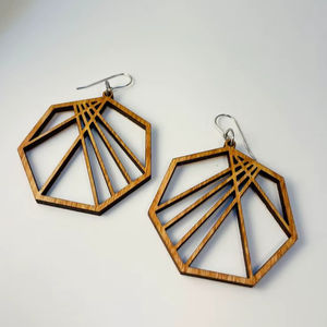 Pendientes de Madera con Corte Láser a la Moda, Ligeros, Estilo Boho, Joyería Colgante Tallada para Mujer, Accesorio Hecho a Mano y Ecológico - Product Image 1
