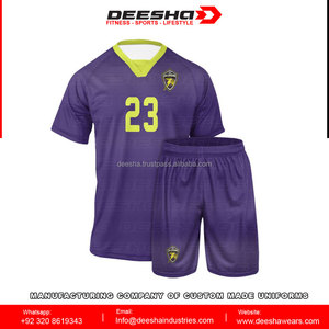 Vêtements de football personnalisables en polyester 100% imprimé par sublimation, fabriqués directement en usine au Pakistan, grandes tailles unisexes, prix abordable, meilleure qualité - Product Image 2