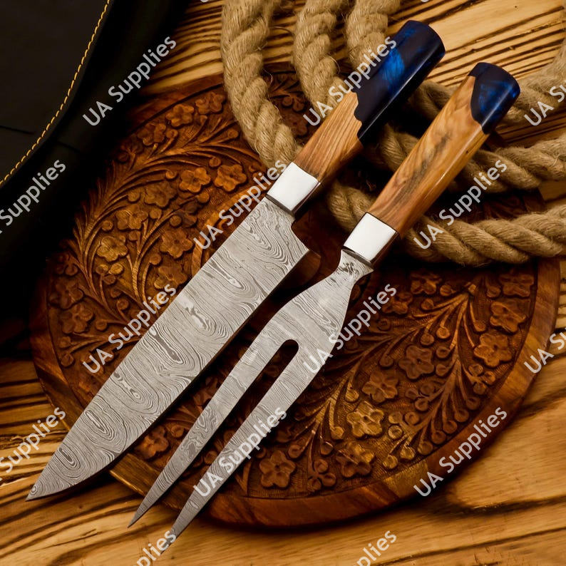 ไม้โอลีฟและสีน้ำเงิน