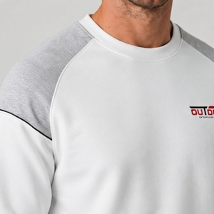 เสื้อสเวตเชิ้ตพรีเมียมสำหรับผู้ชาย ผลิตจากผ้าเนื้อนุ่ม ระบายอากาศได้ดี ให้ความสบายตลอดวัน อบอุ่น และมีสไตล์ทันสมัย เหมาะสำหรับสวมใส่ในชีวิตประจำวัน - Product Image 6