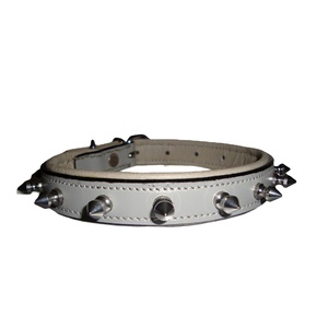 Meilleures décorations de rivets de qualité Collier de chien en cuir indien véritable disponible au prix de gros - Product Image 1