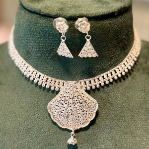 Nouvelle collection MOLL JEWELLERS : Parure florale tendance en alliage plaqué or 24 carats avec zircon, collier et boucles d'oreilles, cadeau de mariage pour femme - Product Image 1