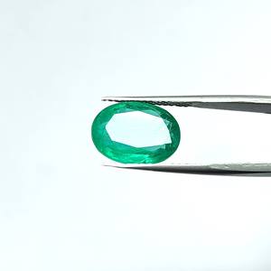 มรกตสีเขียวรูปไข่ 8.67 กะรัต จากแซมเบีย พลอยหลวม - Product Image 2