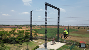 Sistema de Aventura Aérea con Tirolina para Parques Temáticos, Atracción Comercial de Ciclismo Aéreo de Alto Riesgo con Tirolina - Product Image 2