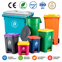 Poubelle de tri robuste multi-capacités en HDPE, colorée, à roulettes et à pédale, pour usage commercial extérieur