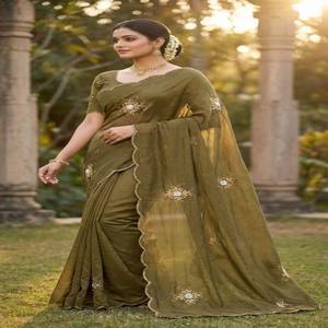 VASTRA COTTAGE Elegante Saree de Seda Crushed con Borde Cutdana Arco y Blusa sin Coser con Hilo Moti Resham y Trabajo Manual - Product Image 5