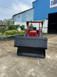 Accesorio de Cargador Agrícola con Cucharón Básico para Tractor Mahindra con Alta Capacidad de Elevación, 1 Año de Garantía - Product Image 3