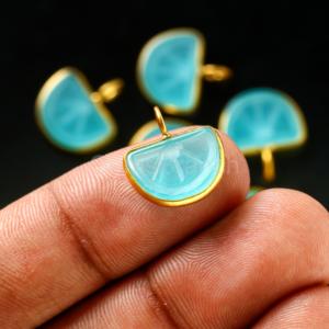 Pendentif en calcédoine bleue AAA sculptée en forme de fruit orange, bijou en vermeil d'or, breloque faite à la main, pendentif de collier, vente en gros de pierres précieuses - Product Image 6