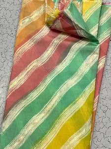 Tissu imprimé numérique de qualité supérieure en polyester, coton, rayonne et mousseline à motifs floraux pour robes, chemisiers et vêtements féminins - Product Image 2