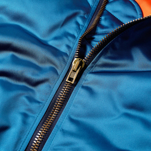 Chaqueta Bomber de Satén Personalizada 2026, Estilo Letterman, Bordada, Casual, con Bloques de Color en Contraste, Chaqueta Bomber de Béisbol OEM - Product Image 4