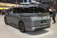 XPENG X9 BEV Luxury 7-местный полностью электрический минивэн на платформе 800В с задним рулевым управлением, увеличенным запасом хода, интеллектуальный семейный электромобиль